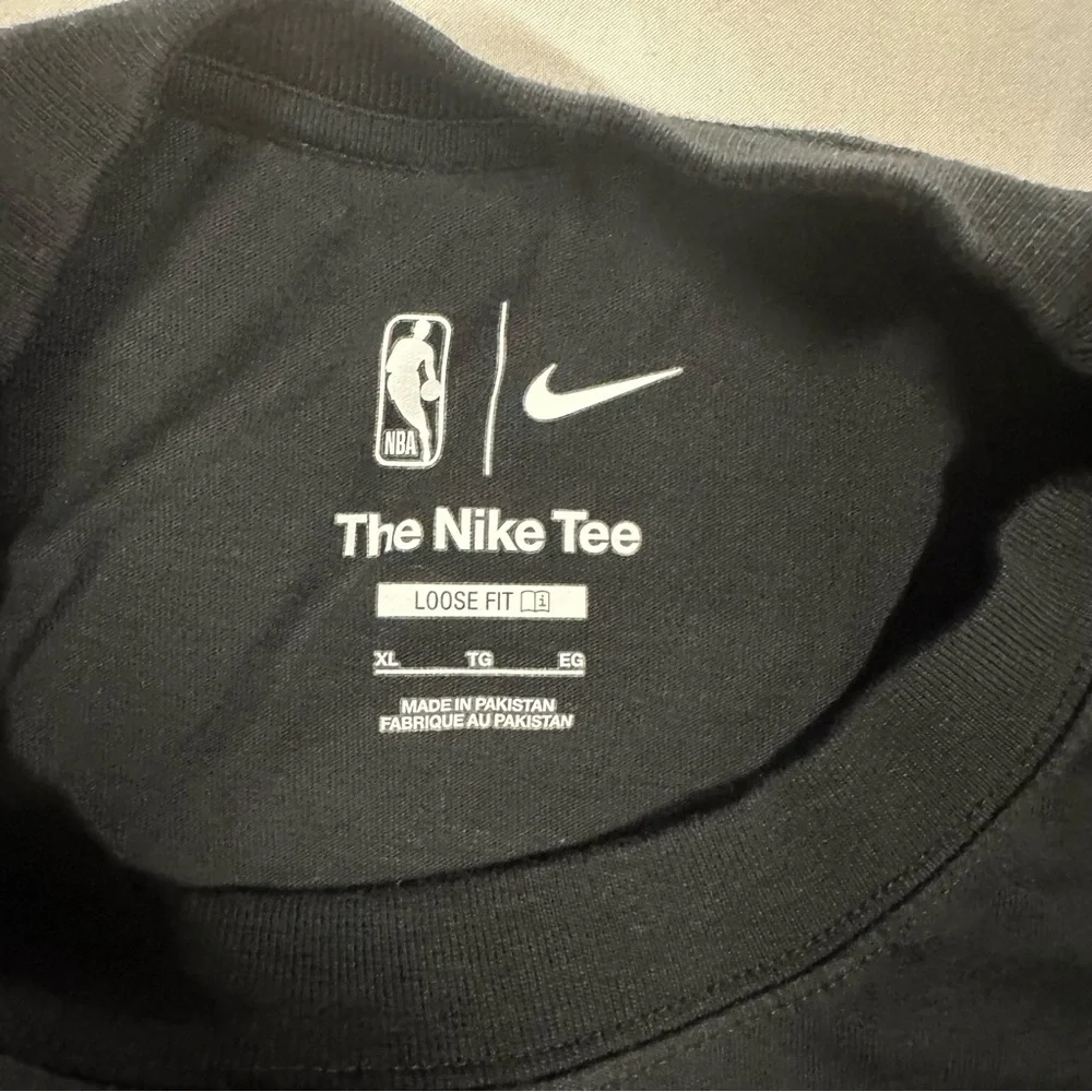 Nike Chicago Bulls Courtside Max90 T-Shirt Men’s XL